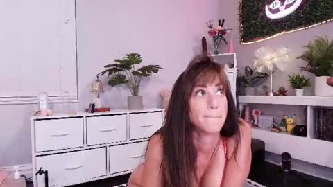 Lexi Smith online show from July 3, 8:43 am