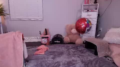 Lexi Smith online show from July 27, 7:15 am