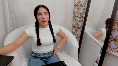 Snapshot of lexicutee chatting on May 18, 7:09 pm LexiCutee online show from May 18, 7:09 pm