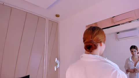 lexiee__ online show from January 9, 11:46 am