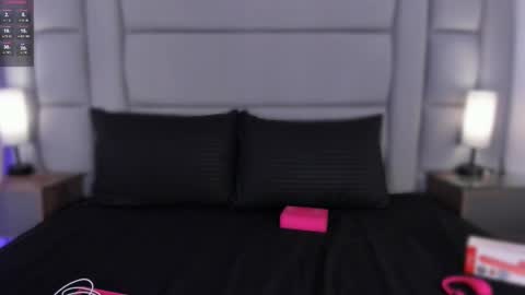 lexiee__ online show from February 21, 11:55 am