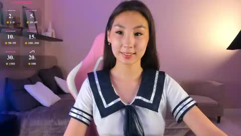 Snapshot of lexiele3 chatting on July 2, 2:33 am Lexie dont forget to thumbs up me online show from July 2, 2:33 am