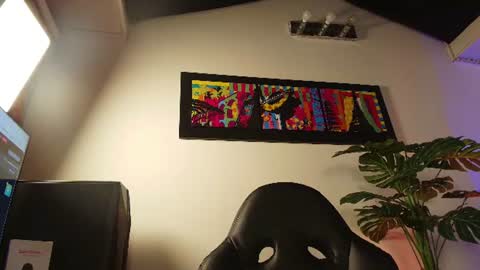 Snapshot of lexietaylor chatting on August 1, 1:43 pm Lexie online show from August 1, 1:43 pm