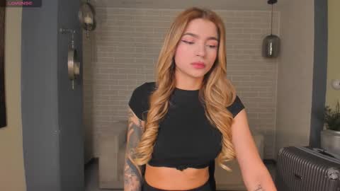 Lexie  online show from February 21, 12:06 pm