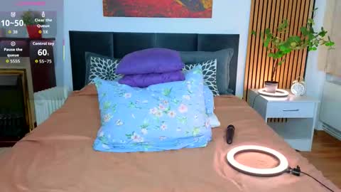 Lexi online show from December 14, 4:23 pm