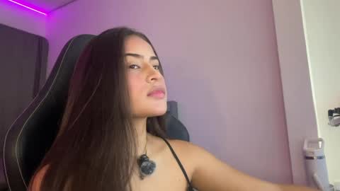 Snapshot of lexiiegray2 chatting on April 2, 3:37 am Alexa online show from April 2, 3:37 am