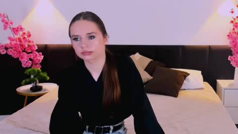 lexirayne online show from October 24, 2:35 pm