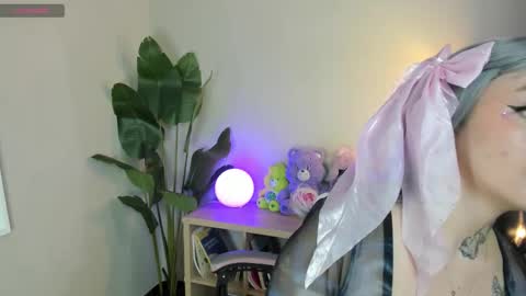 lexirouge           online show from December 1, 12:32 pm