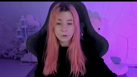 Snapshot of lexiwenford chatting on January 13, 3:12 am Lexi Wenford NO NUDE GODDESS online show from January 13, 3:12 am