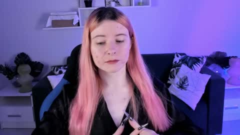 Snapshot of lexiwenford chatting on January 16, 2:51 am Lexi Wenford NO NUDE GODDESS online show from January 16, 2:51 am