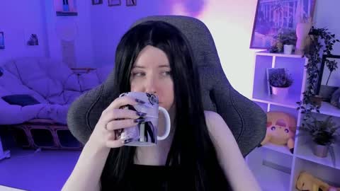 Snapshot of lexiwenford chatting on January 21, 2:54 am Lexi Wenford NO NUDE GODDESS online show from January 21, 2:54 am