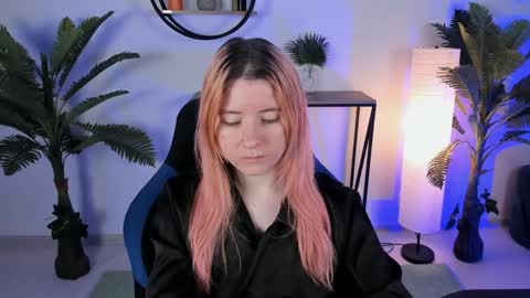 Snapshot of lexiwenford chatting on January 27, 3:04 am Lexi Wenford NO NUDE GODDESS online show from January 27, 3:04 am