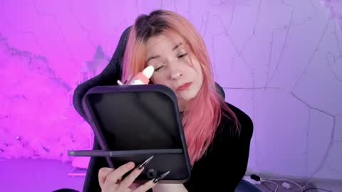 Snapshot of lexiwenford chatting on January 28, 5:54 am Lexi Wenford NO NUDE GODDESS online show from January 28, 5:54 am