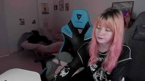 Snapshot of lexiwenford chatting on February 6, 8:39 am Lexi Wenford NO NUDE GODDESS online show from February 6, 8:39 am