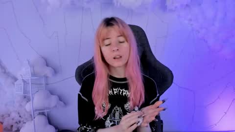 Snapshot of lexiwenford chatting on February 7, 2:40 am Lexi Wenford NO NUDE GODDESS online show from February 7, 2:40 am