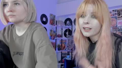 Snapshot of lexiwenford chatting on March 6, 6:16 pm Lexi Wenford NO NUDE GODDESS online show from March 6, 6:16 pm