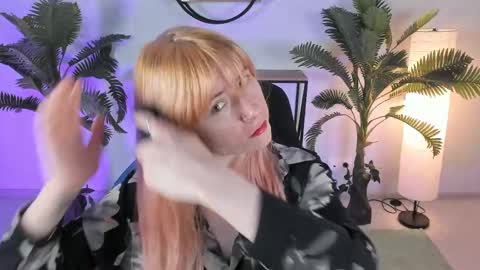 Snapshot of lexiwenford chatting on March 10, 3:01 am Lexi Wenford NO NUDE GODDESS online show from March 10, 3:01 am