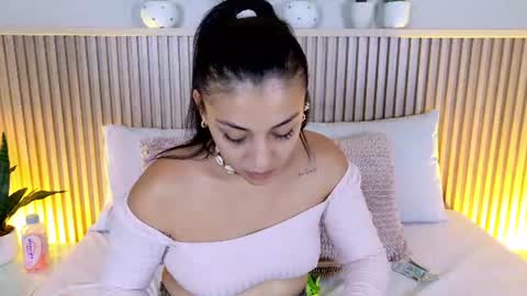 Snapshot of lexxi_gb chatting on June 18, 9:41 pm lexxi_gb online show from June 18, 9:41 pm