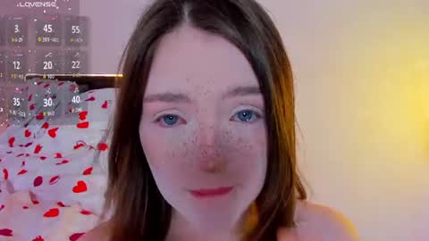 Snapshot of lexxxxxxi chatting on June 19, 8:23 pm lexi miu online show from June 19, 8:23 pm
