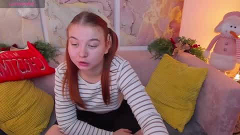 Snapshot of lexxxyone chatting on December 4, 11:30 am lexxxyone online show from December 4, 11:30 am