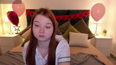 Snapshot of lexxxyone chatting on February 17, 7:31 pm lexxxyone online show from February 17, 7:31 pm