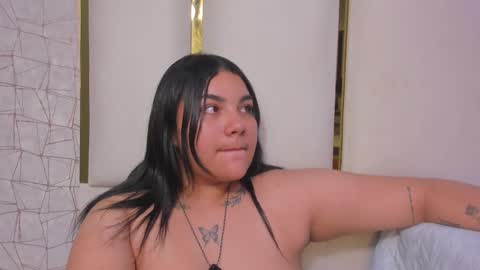 lexy and mia online show from December 16, 3:06 pm