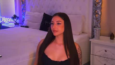 Snapshot of lexy_banks chatting on May 20, 7:25 am LexyBanks online show from May 20, 7:25 am