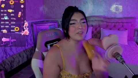 Snapshot of lexy_gomez chatting on December 5, 3:41 pm LEXY online show from December 5, 3:41 pm