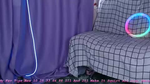 Snapshot of lexy_l0vy chatting on October 10, 8:35 am LexxxY online show from October 10, 8:35 am
