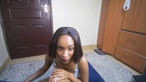 Snapshot of lexy_sky1 chatting on October 31, 11:17 pm Lexy online show from October 31, 11:17 pm