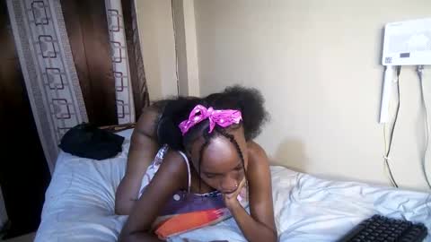 Snapshot of lexy_sky1 chatting on November 6, 2:23 am Lexy online show from November 6, 2:23 am