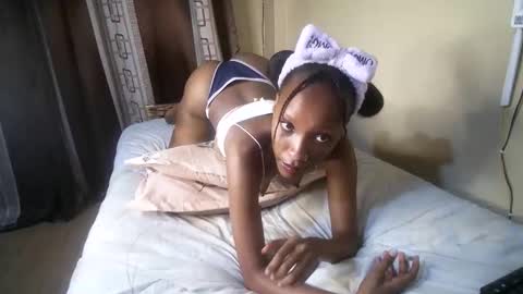 Snapshot of lexy_sky1 chatting on November 11, 9:42 am Lexy online show from November 11, 9:42 am