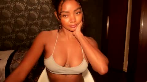 Snapshot of lexy_squirt_queen chatting on September 21, 1:18 am LEXY - Independent account online show from September 21, 1:18 am