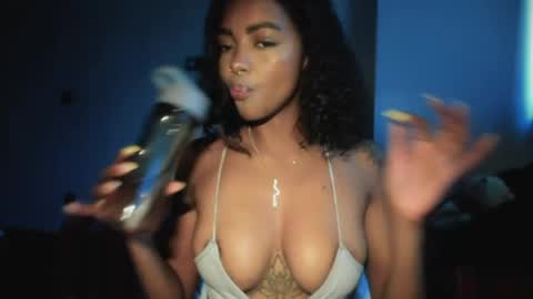 LEXY - Independent account online show from April 27, 12:47 pm