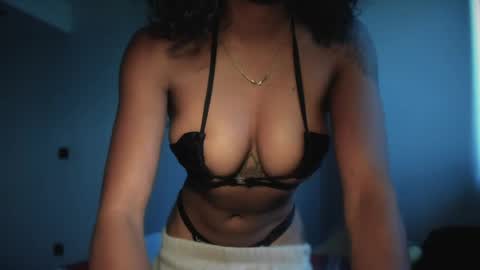 Snapshot of lexy_squirt_queen chatting on May 5, 11:07 am LEXY - Independent account online show from May 5, 11:07 am