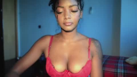 Snapshot of lexy_squirt_queen chatting on June 12, 10:47 am LEXY - Independent account online show from June 12, 10:47 am