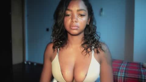 Snapshot of lexy_squirt_queen chatting on June 22, 10:12 am LEXY - Independent account online show from June 22, 10:12 am