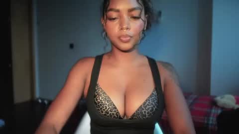 LEXY - Independent account online show from July 17, 9:38 am