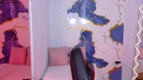 Snapshot of lexy_tay chatting on June 10, 12:04 pm lexy_tay online show from June 10, 12:04 pm