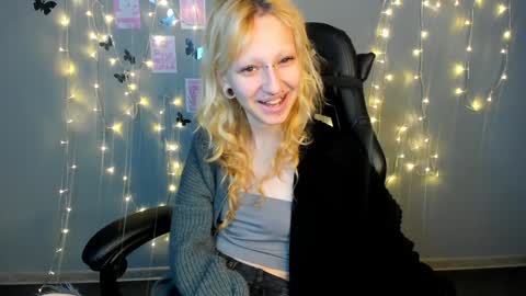 Snapshot of lexy_woorhez chatting on February 5, 10:41 am Lexy online show from February 5, 10:41 am