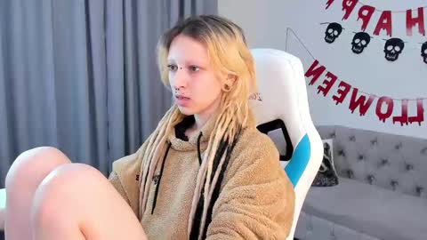 Snapshot of lexy_woorhez chatting on October 27, 11:25 am Lexy online show from October 27, 11:25 am