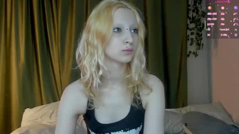 Lexy online show from June 18, 4:11 pm