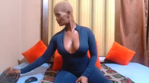 Snapshot of lexybooty09 chatting on January 15, 8:12 pm Silindile Caroline Madlala online show from January 15, 8:12 pm