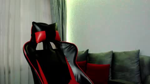 Lexy Davis online show from December 1, 10:10 pm