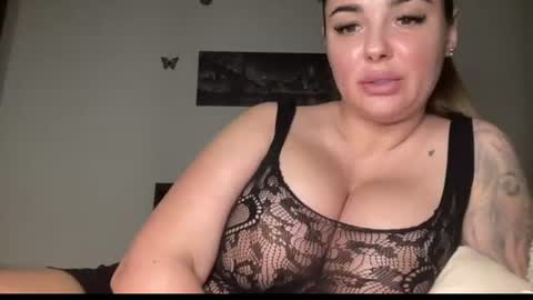Snapshot of lexyswetty chatting on July 10, 5:59 pm Lexyswetty online show from July 10, 5:59 pm