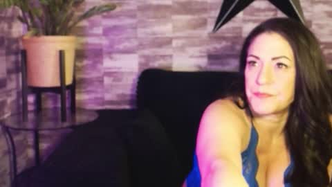 Snapshot of lexywetrain chatting on November 9, 5:06 am lexywetrain online show from November 9, 5:06 am