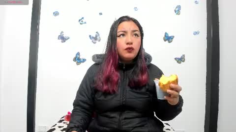 Snapshot of lexyy24_ chatting on July 9, 9:57 am lexyy24_ online show from July 9, 9:57 am