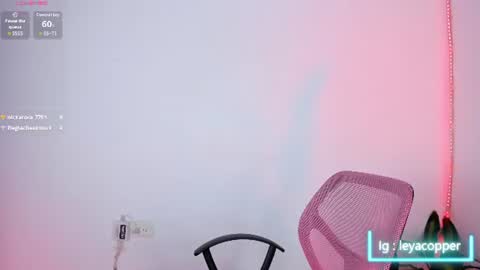 Snapshot of leyacopper chatting on June 20, 12:03 am Leya online show from June 20, 12:03 am
