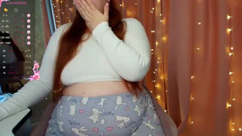 Snapshot of leyaloveee chatting on August 1, 11:36 pm Your Leya online show from August 1, 11:36 pm
