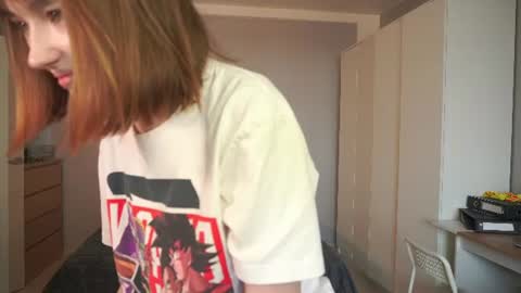 Snapshot of leyla_grace chatting on June 17, 5:21 am leyla_grace online show from June 17, 5:21 am